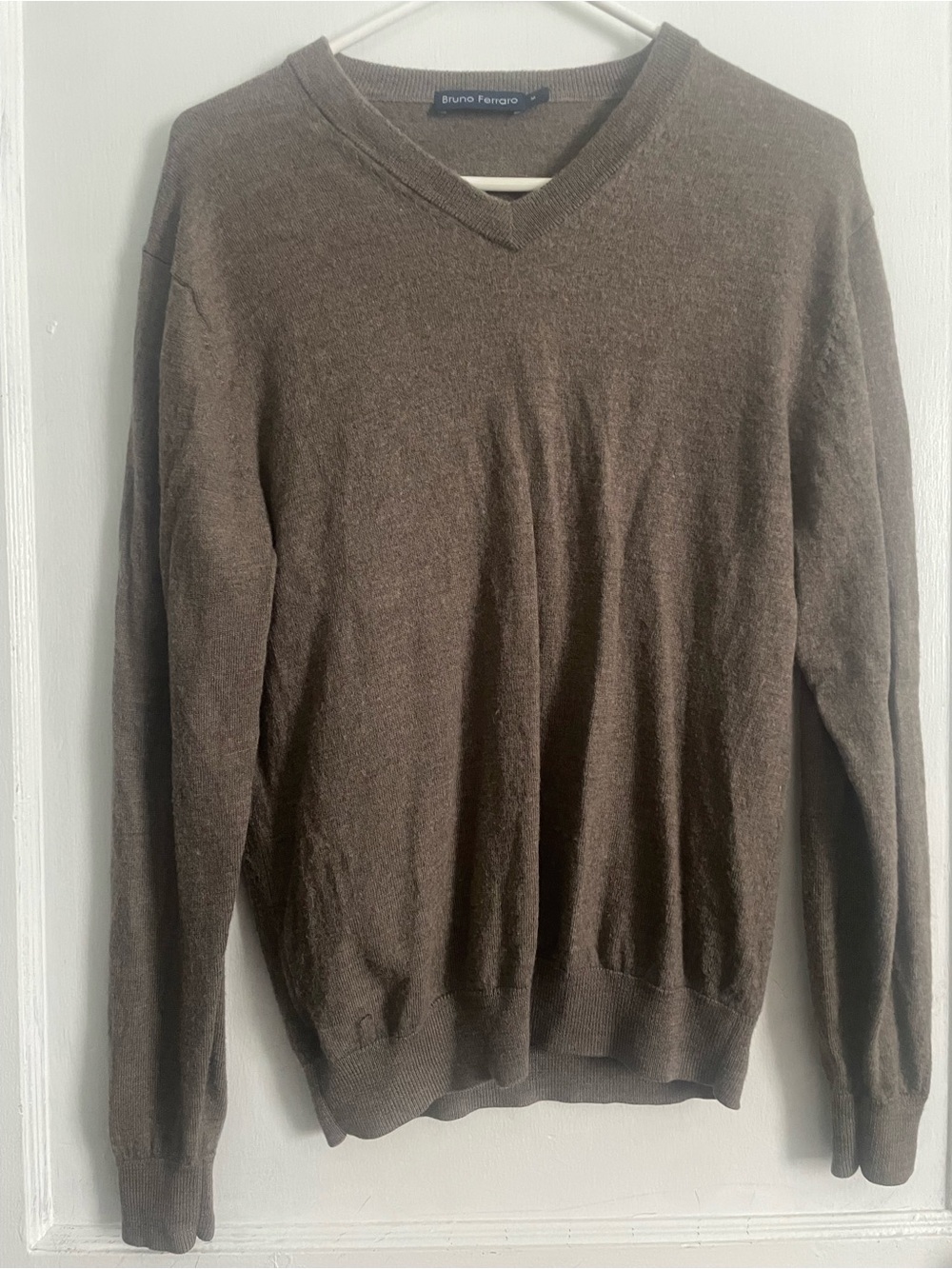 Bruno Ferraro 100% extra fine merino wool Men's V-Neck Sweater — Brown